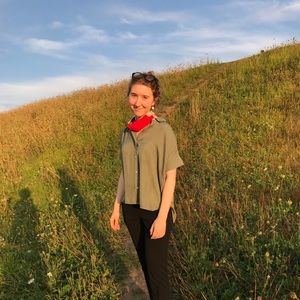 Meet your Posher, Liz